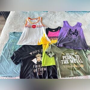 DISNEY SHIRT BUNDLE SIZE M